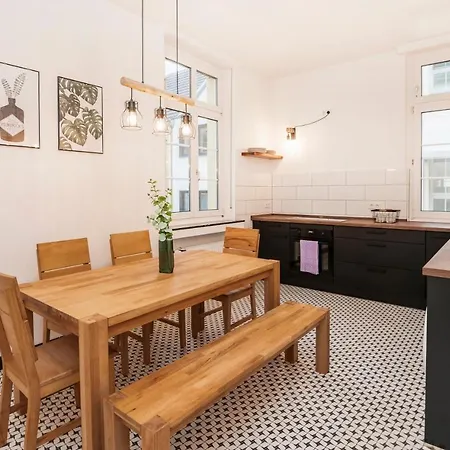 Center Elegance Light Apartment *