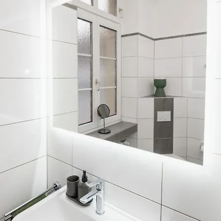 Center Elegance Light