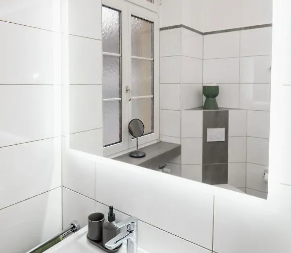 Center Elegance Light