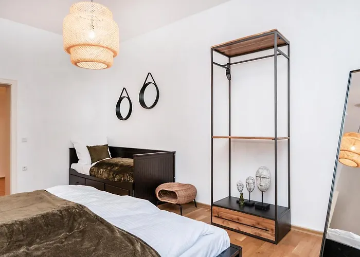 Center Elegance Light